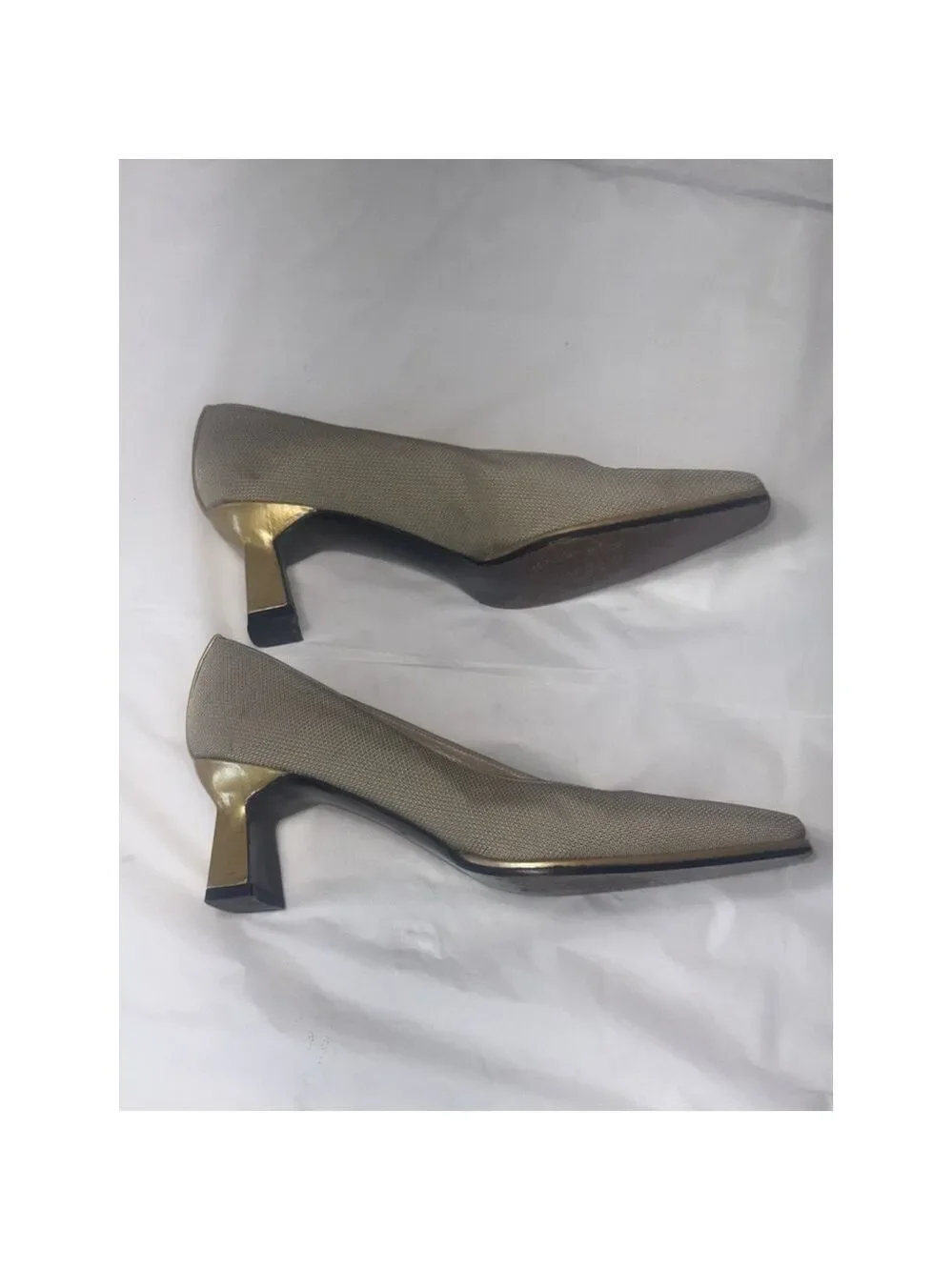 VINTAGE Stuart Weitzman Square Toe Gold Low Heel Shoes Pumps Sz 7 B